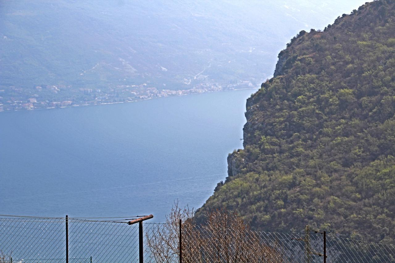 Villa Casa Del Borgo Pregasio Garden And View By Gardadomusmea Tremosine Esterno foto